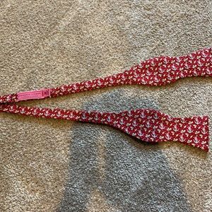 Vineyard vines bow tie